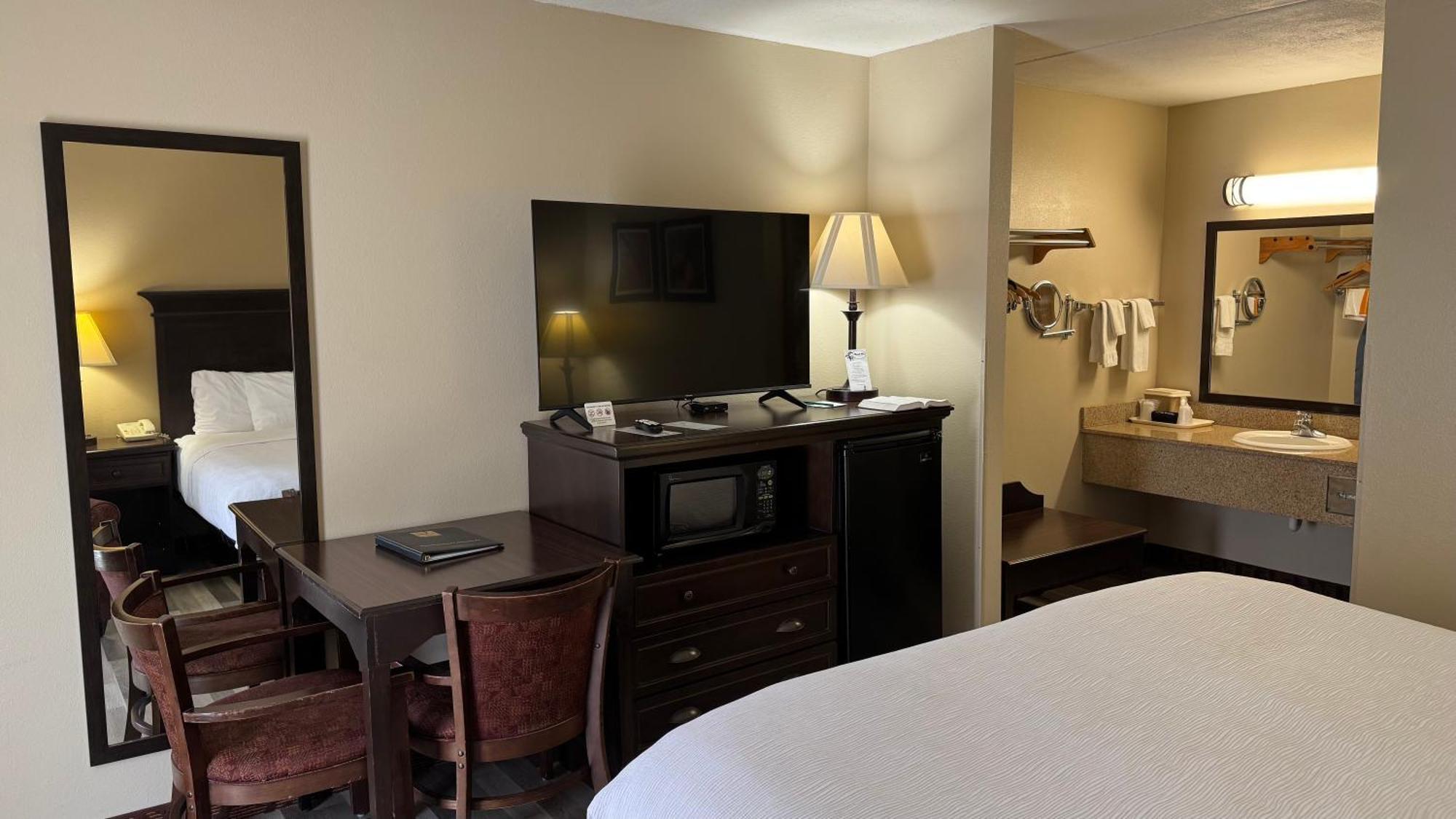 Inn Quality West 3*