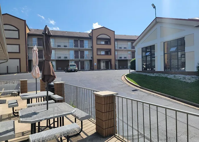 Quality Inn West