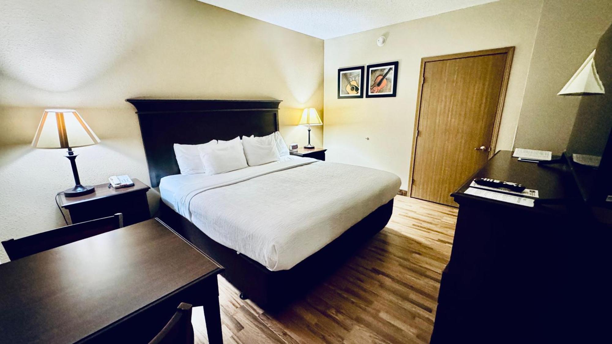 Quality West Inn 3*